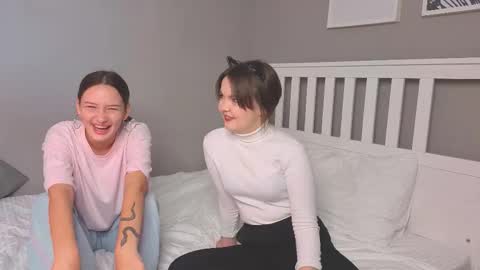 KarinaLeila online show from 09-16-25, 05:30