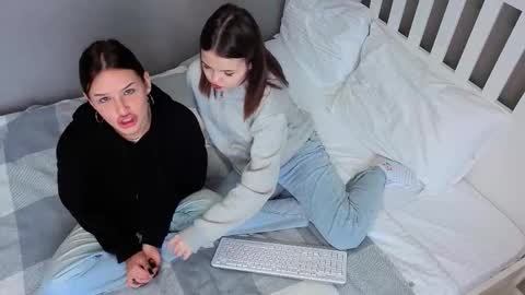 KarinaLeila online show from 09-30-25, 06:29