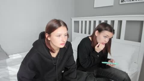 KarinaLeila online show from 10-09-25, 06:55