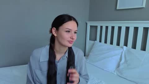 KarinaLeila online show from 10-24-25, 06:54