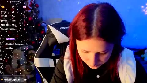 Snapshot of mini_lady2 chatting on 12-20-25, 07:59 Ruby online show from 12-20-25, 07:59