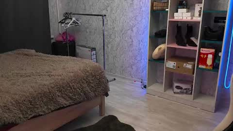 Ariella . . online show from 01-09-26, 06:53