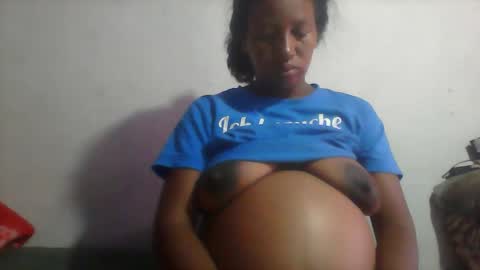 Snapshot of minie4tina chatting on 03-15-26, 10:32 Minie4Tina online show from 03-15-26, 10:32