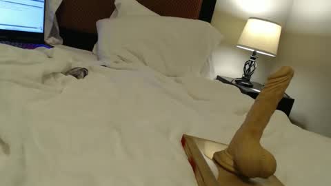 Snapshot of minime1920 chatting on 03-01-26, 04:14 minime1920 online show from 03-01-26, 04:14