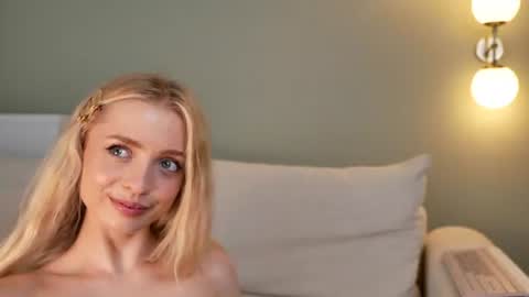 minimollyq online show from 06-30-26, 04:41