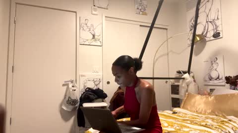 Snapshot of minniehunney chatting on 01-05-25, 10:32 minniehunney online show from 01-05-25, 10:32