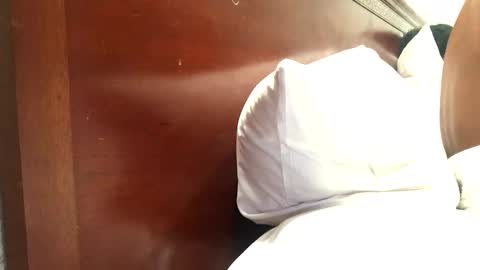 Snapshot of minniehunney chatting on 10-18-25, 11:33 minniehunney online show from 10-18-25, 11:33