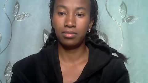 minouch211907 online show from 04-16-26, 07:36