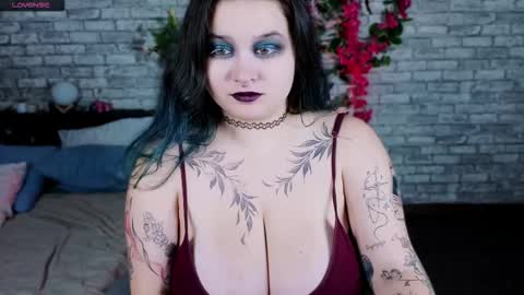 Snapshot of mira_fyre chatting on 10-07-25, 08:39 MIra online show from 10-07-25, 08:39