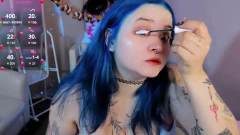 Snapshot of mira_fyre chatting on 10-19-25, 09:04 MIra online show from 10-19-25, 09:04