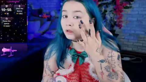 Snapshot of mira_fyre chatting on 12-19-25, 08:49 MIra online show from 12-19-25, 08:49