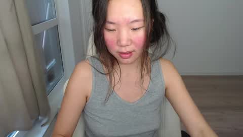 Snapshot of mira_g chatting on 02-12-25, 11:18 mira_g online show from 02-12-25, 11:18