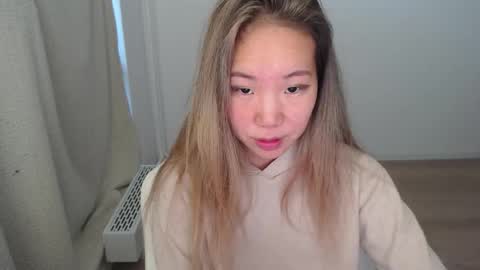 Snapshot of mira_g chatting on 10-02-25, 07:04 mira_g online show from 10-02-25, 07:04