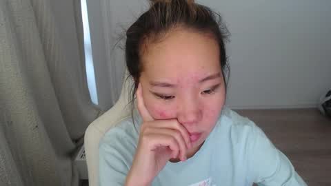 Snapshot of mira_g chatting on 10-09-25, 12:47 mira_g online show from 10-09-25, 12:47