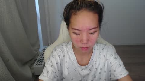 Snapshot of mira_g chatting on 10-15-25, 06:46 mira_g online show from 10-15-25, 06:46