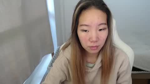 Snapshot of mira_g chatting on 11-26-25, 09:43 mira_g online show from 11-26-25, 09:43