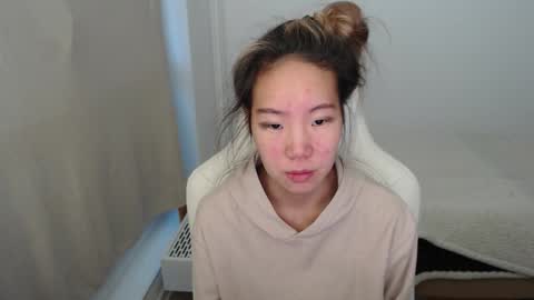 Snapshot of mira_g chatting on 11-27-25, 12:29 mira_g online show from 11-27-25, 12:29