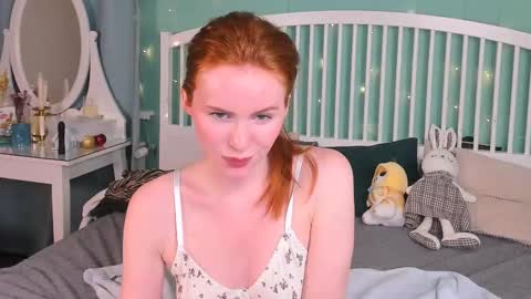 Snapshot of mira_glace chatting on 02-10-25, 03:42 Mira3 online show from 02-10-25, 03:42