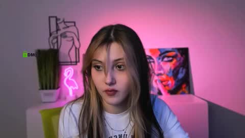 mira_lyn online show from 11-28-25, 07:05