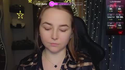 Snapshot of mira_mermayd chatting on 12-18-25, 09:48 Mira online show from 12-18-25, 09:48