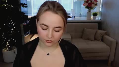 Snapshot of mira_mermayd chatting on 03-12-26, 02:50 Mira online show from 03-12-26, 02:50