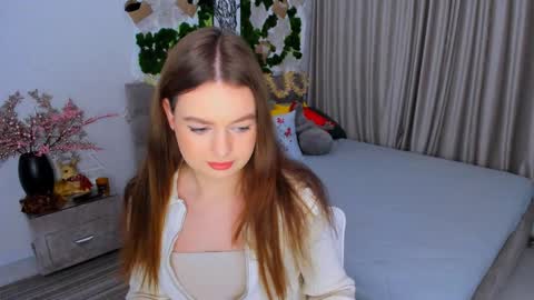 Emma online show from 01-24-25, 04:06