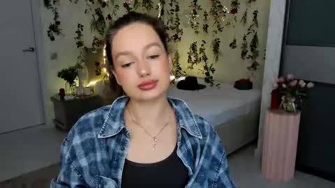 Emma online show from 04-11-26, 10:08