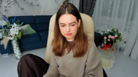 Snapshot of miraclecurly chatting on 04-27-26, 04:16 Emma online show from 04-27-26, 04:16