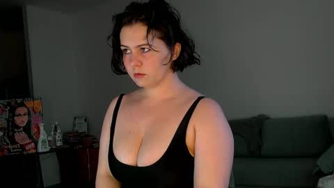 Meera online show from 04-12-26, 01:05