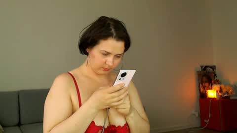 Meera online show from 05-27-26, 03:42