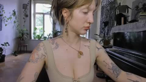 miranda2_0 online show from 05-25-26, 08:20