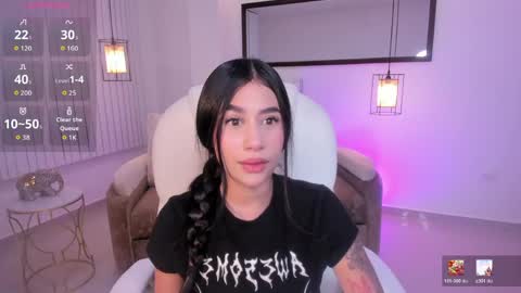 Snapshot of miranda_crawfor chatting on 04-27-26, 11:19 miranda_crawfor online show from 04-27-26, 11:19