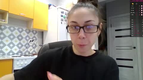 MIRANDA online show from 10-22-25, 09:09