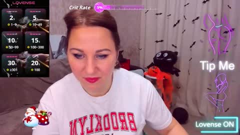 Snapshot of mirandadyson chatting on 10-31-25, 04:30 MirandaDyson online show from 10-31-25, 04:30