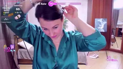 Snapshot of mirandadyson chatting on 02-10-26, 10:30 MirandaDyson online show from 02-10-26, 10:30