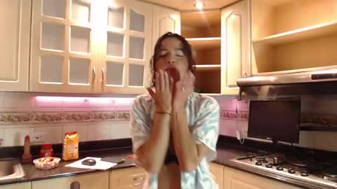 Miranda Larsson online show from 05-15-26, 12:45
