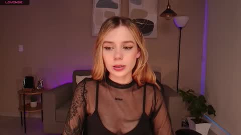 Snapshot of mirandashaw chatting on 02-23-25, 11:14 Miranda Shaw online show from 02-23-25, 11:14