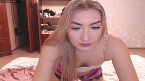 Mira online show from 02-06-26, 03:15