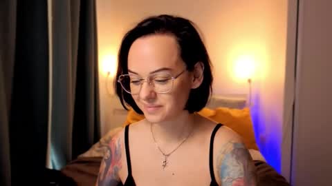 MiraSkyy online show from 10-07-25, 02:36