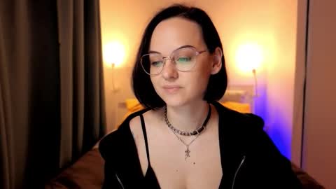 MiraSkyy online show from 10-23-25, 04:28