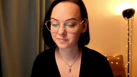 MiraSkyy online show from 11-08-25, 06:51