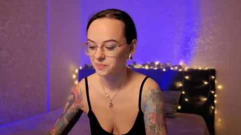 Snapshot of miraskyy chatting on 05-05-26, 07:00 MiraSkyy online show from 05-05-26, 07:00