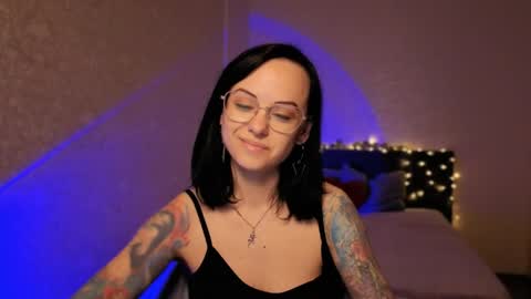 Snapshot of miraskyy chatting on 05-23-26, 06:12 MiraSkyy online show from 05-23-26, 06:12