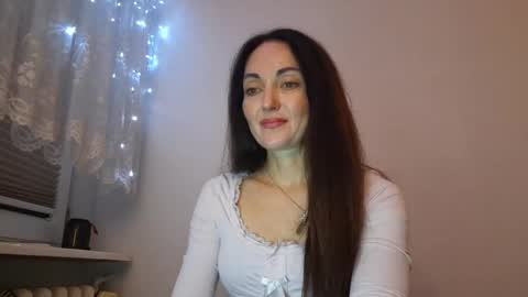 Snapshot of mirelisse chatting on 05-11-26, 09:56 Christina online show from 05-11-26, 09:56