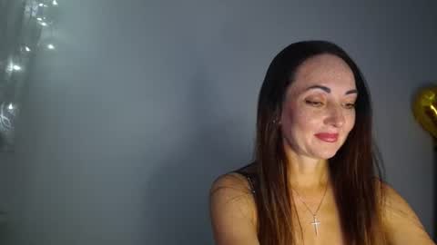 Snapshot of mirelisse chatting on 06-26-26, 09:52 Christina online show from 06-26-26, 09:52