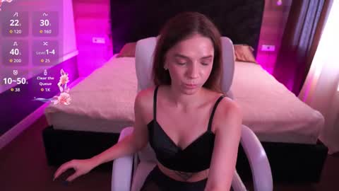 Mira online show from 09-18-25, 12:40