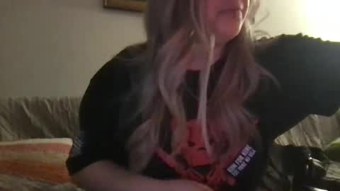 Snapshot of mis0h0rnybabii chatting on 12-19-24, 04:23 MisoHorny aka Goddess Sahara online show from 12-19-24, 04:23