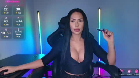 Snapshot of mishablueee chatting on 01-09-25, 08:22 MishaBlueee online show from 01-09-25, 08:22