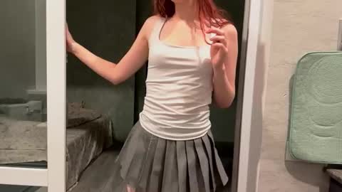 Molly online show from 10-17-25, 05:59