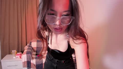 Snapshot of mishel_bless chatting on 01-04-25, 05:37 Mishel online show from 01-04-25, 05:37